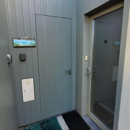 Maison Au Calme Avec Jardin, Court De Tennis Et Parking Privatif - Fr-1-675-33 * Wimereux