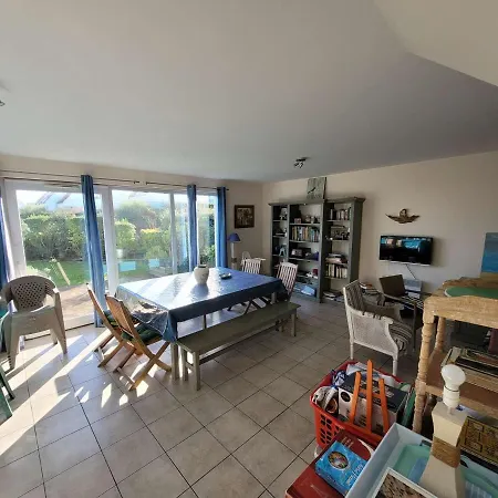 Maison Au Calme Avec Jardin, Court De Tennis Et Parking Privatif - Fr-1-675-33 * Wimereux